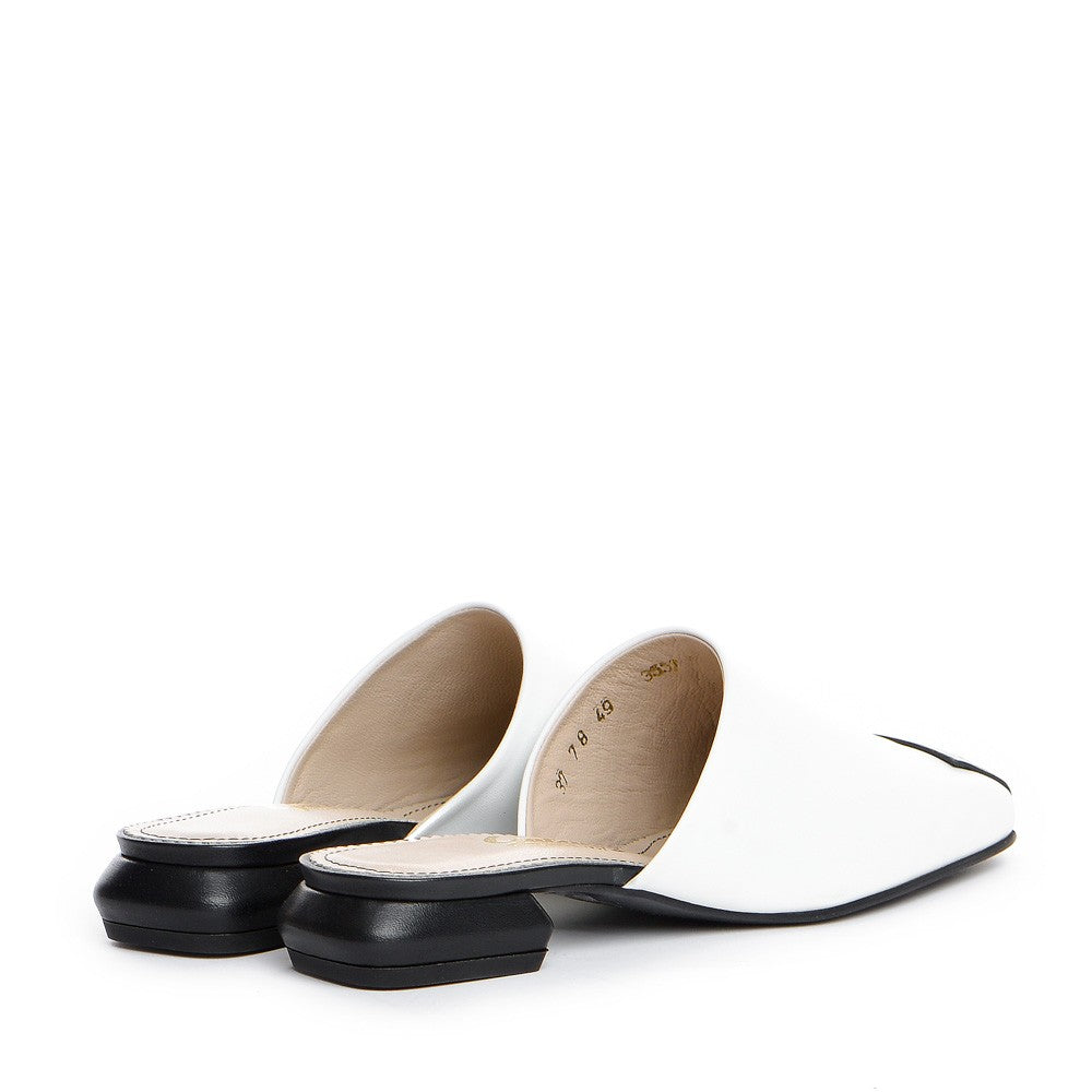 Papuci dama Guvan model 3557 nappa alb/nappa negru